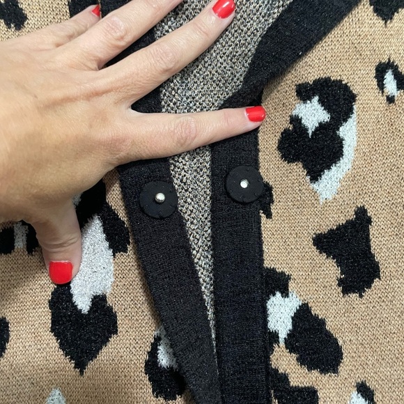 Chico's Animal Print Hooded Close Front Cardigan Duster Size 3 or XL 16 - Picture 3 of 8